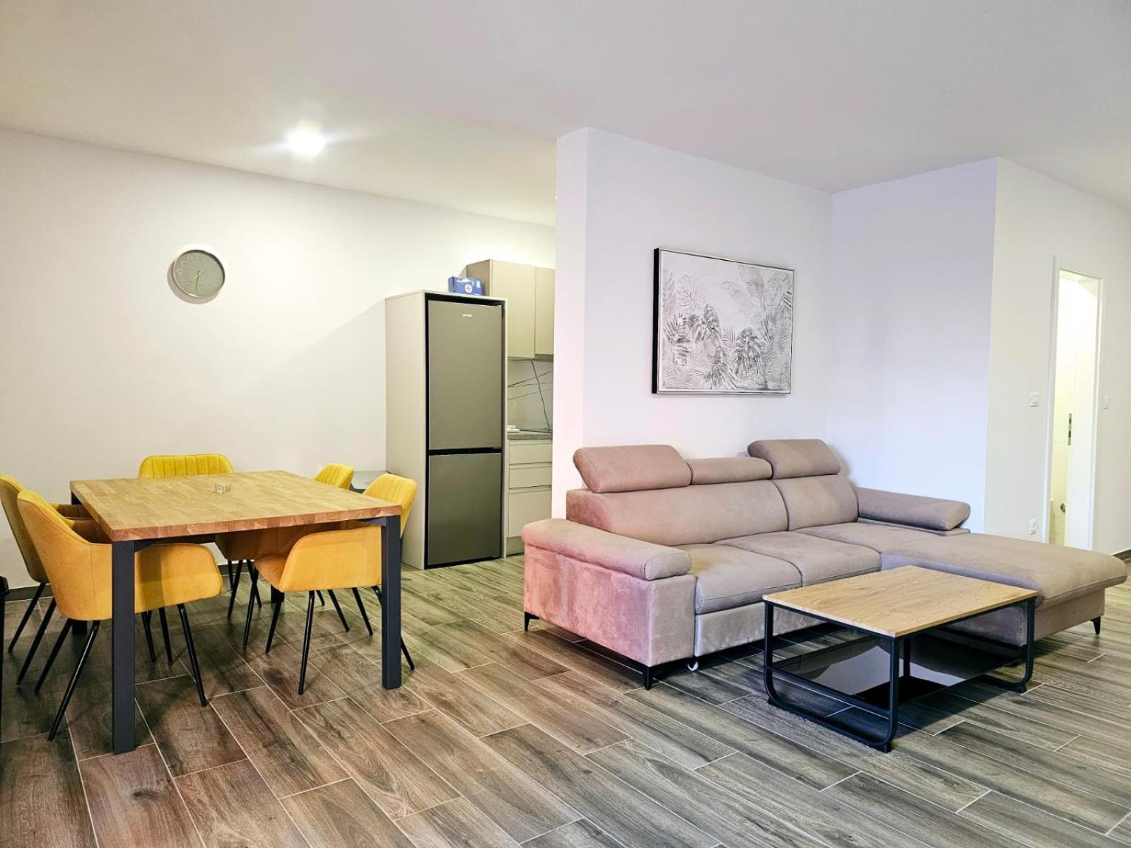Apartments Okit โวดีเซ ภายนอก รูปภาพ